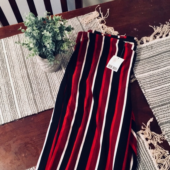 Urban Outfitters Pants - *NEVER WORN* UO Cropped knit pant L/G